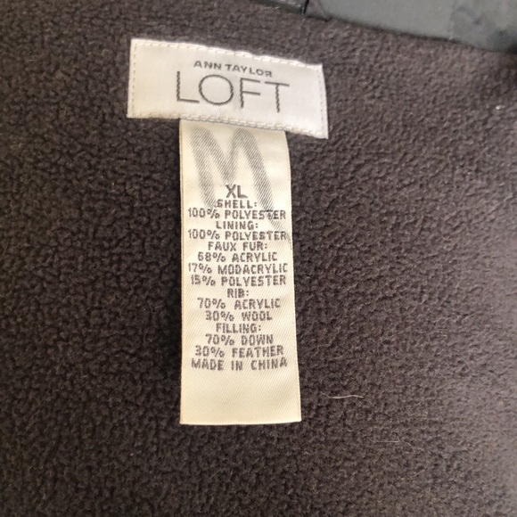 Ann Taylor loft down filled puffer with faux fur hood - Picture 5 of 6